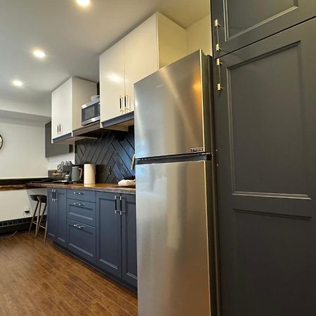 Griz Inn By Stayin Fernie Room photo