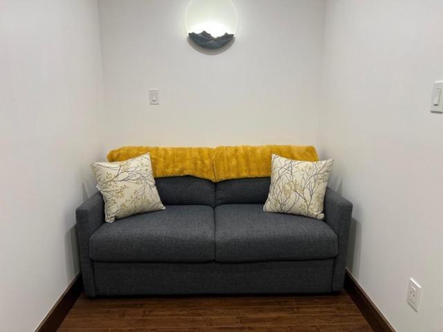 Griz Inn By Stayin Fernie Room photo